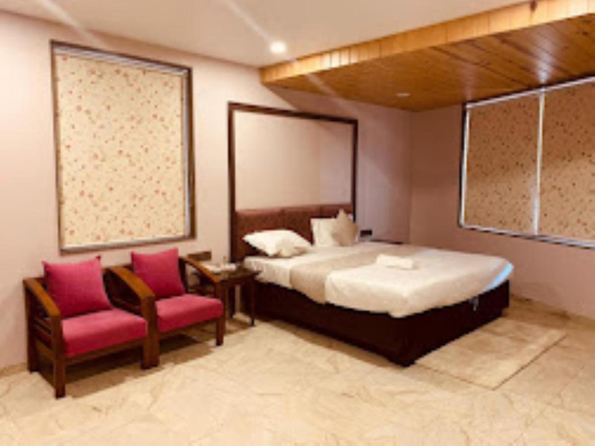 Hotel Radhe Anand Ānand Exterior foto